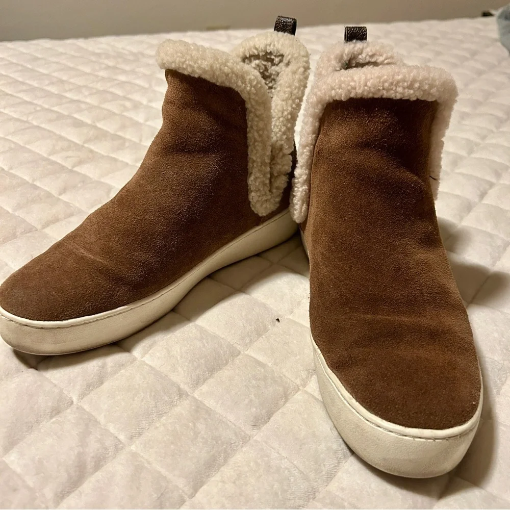 Michael Kors Ashlyn suede shearling-lined booties